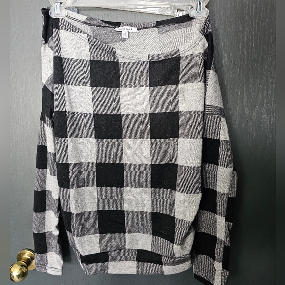 White Birch One shoulder sweater in black and white plaid size Small - Picture 2 of 2